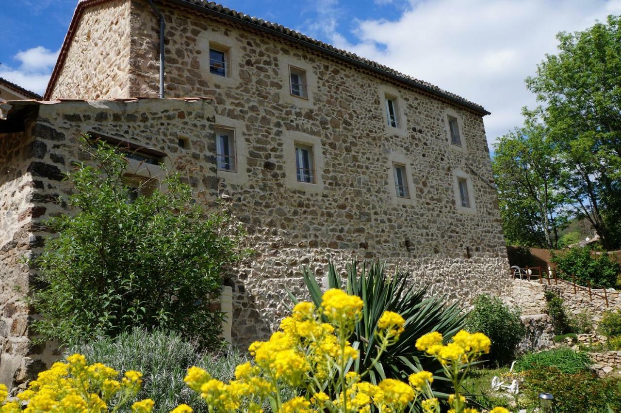 Gîte **** le refuge des fées Saint-Julien-du-Gua Extérieur photo