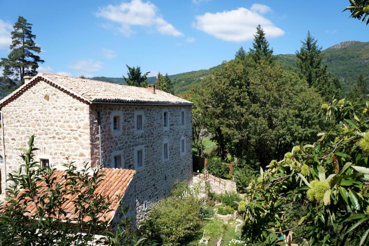 Gîte **** le refuge des fées Saint-Julien-du-Gua Extérieur photo